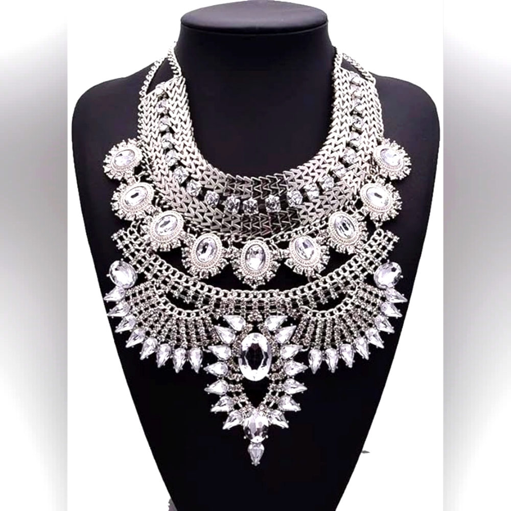 Gorgeous Bohemian Silver Color Rhinestone Necklace